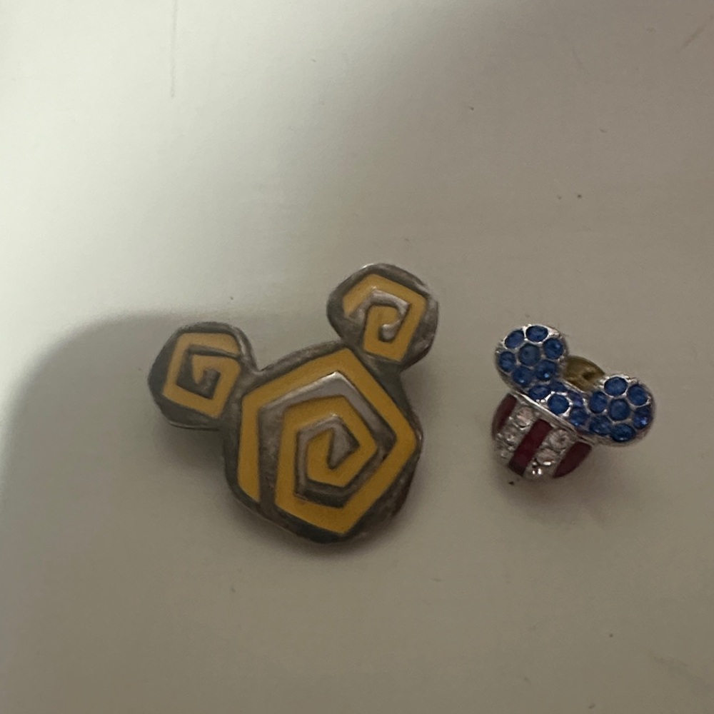 Mickey Mouse Disney Pins